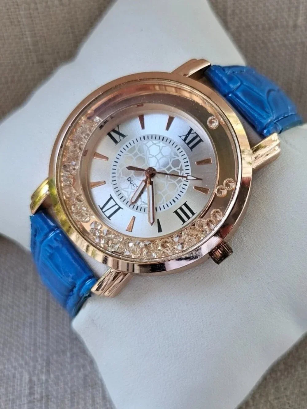 Women Fashion Wristwatch Gold Tone Case Blue Faux Leather Strap Analog Watch